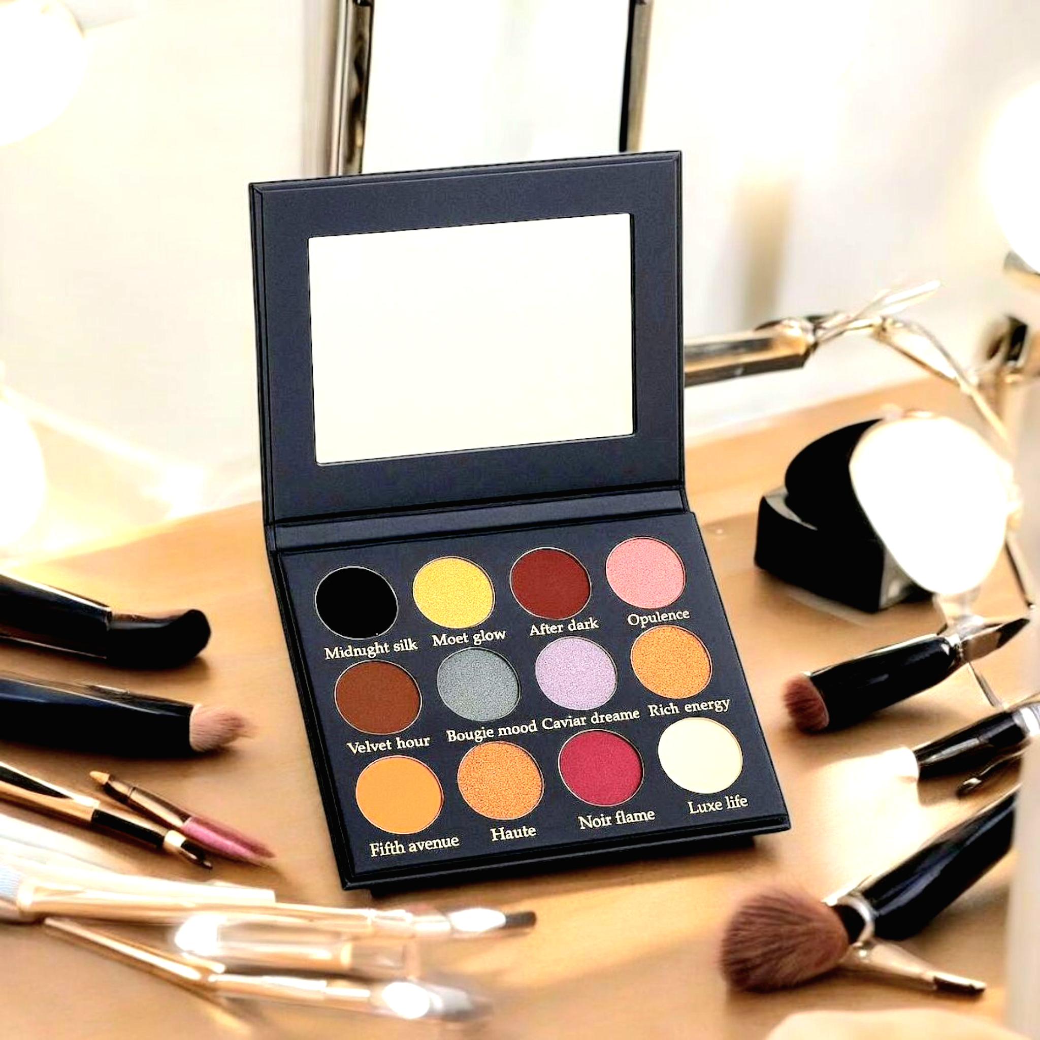 Noir Eyeshadow Palette
